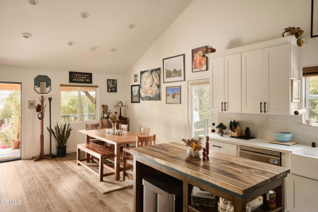 Detail Gallery Image 10 of 32 For 2819 Frederick St, Los Angeles,  CA 90065 - 3 Beds | 3 Baths