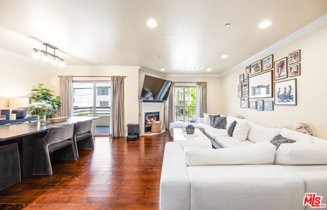 Drew Fenton | 951 Granville Avenue Los Angeles CA | MLS: 7445189 Drew Fenton | 951 Granville Avenue Los Angeles CA | MLS: 7445189