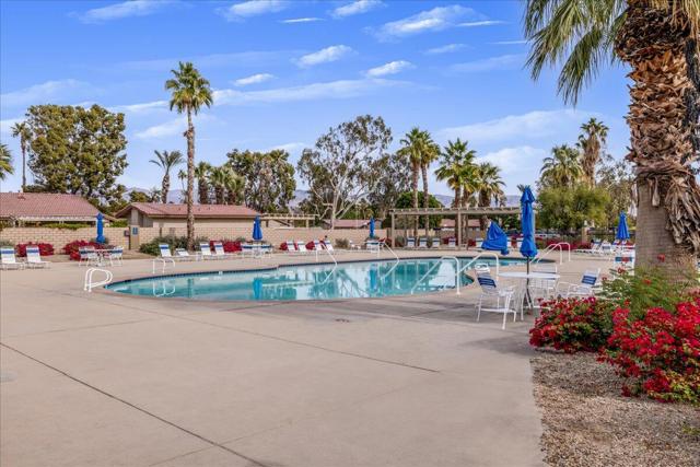 49645 Redford Way, Indio CA: https://media.crmls.org/mediaz/e762349a-e460-4659-8696-748064409c4c.jpg