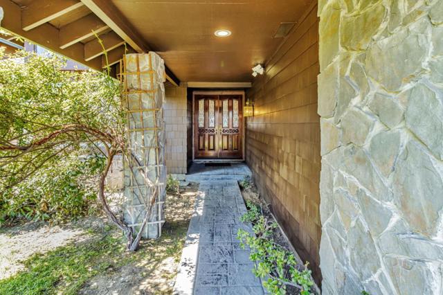 2959 Sea View Parkway, Alameda CA: https://media.crmls.org/mediaz/e76269fe-81a7-4ae2-b9e0-5f5c7df1c397.jpg