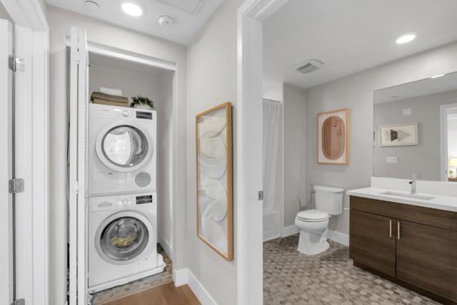 400 Mariners Island Boulevard, San Mateo CA: https://media.crmls.org/mediaz/e7639273-e64a-4499-ad6d-9890860cfcc1.jpg