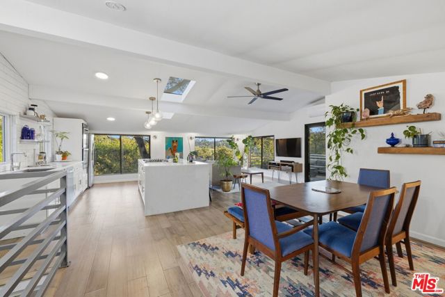 21936 Canon Drive, Topanga CA: https://media.crmls.org/mediaz/e7639a15-2fba-483b-b548-0efa6f313737.jpg