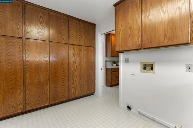 5435 Box R Ranch Rd, Vacaville CA: https://media.crmls.org/mediaz/e763d1a5-2d27-4d18-a016-fa52e3ea24d1.jpg