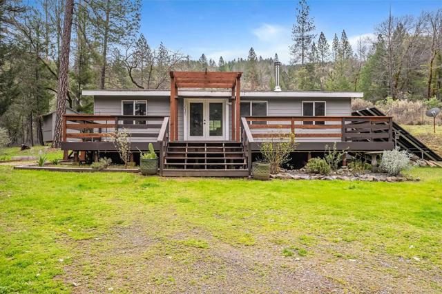 Detail Gallery Image 2 of 61 For 17521 Eel River Rd, Potter Valley,  CA 95469 - 3 Beds | 2 Baths
