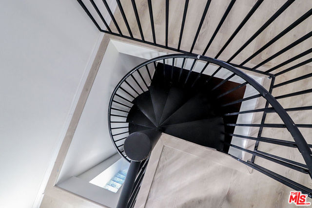 3131 & 3135 Oakcrest Drive, Los Angeles CA: https://media.crmls.org/mediaz/e764e885-826e-4500-88e9-13f443812915.jpg