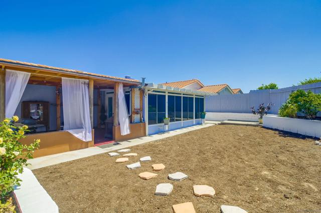 7460 Kamwood, San Diego CA: https://media.crmls.org/mediaz/e7667a23-f052-419e-894b-e7ff73685984.jpg