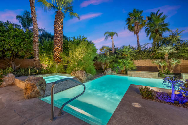 12 Boulder Lane, Rancho Mirage CA: https://media.crmls.org/mediaz/e7673124-b88c-4416-8db8-3b79cdbf88e8.jpg