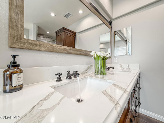 Image 41 of 67 For 388 Via Cresta