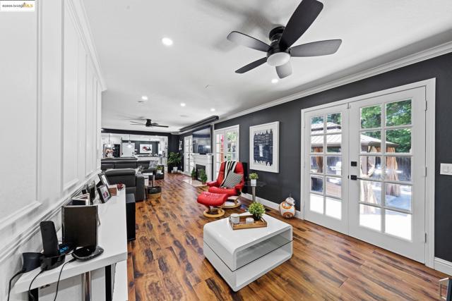 51 Cunha Ct, Oakley CA: https://media.crmls.org/mediaz/e767f9ce-da39-4a0e-a2db-90f855d26397.jpg