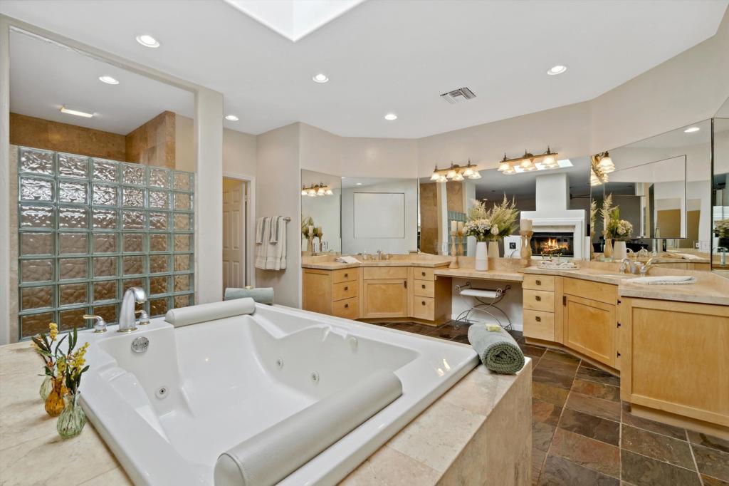 MLS #219128790DA image #30