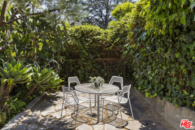 1508 Elevado Street, Los Angeles CA: https://media.crmls.org/mediaz/e7683bc8-5615-4e53-befa-3278274cc8ad.jpg