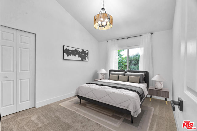 1059 Hillview Circle, Simi Valley CA: https://media.crmls.org/mediaz/e76840ee-8fcf-41c4-81cc-89f058b0f984.jpg