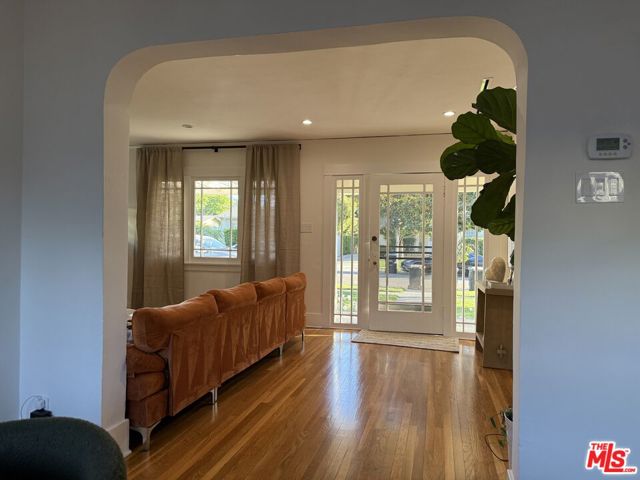 Image 3 of 11 For 531 Burchett Street