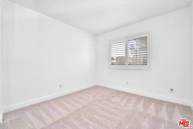18802 Electra Court, Canyon Country CA: https://media.crmls.org/mediaz/e769c19a-868d-4adc-b51d-46a61ee7040f.jpg