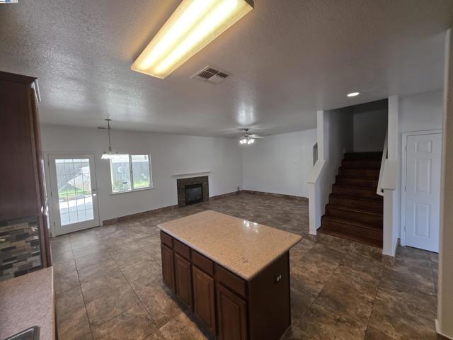 254 Peach Leaf Way, Sacramento CA: https://media.crmls.org/mediaz/e769e625-0345-44bd-bfd8-a53dd2934428.jpg