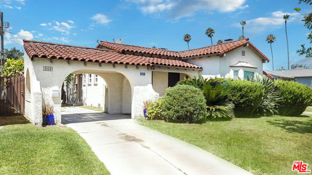 3667 Buckingham Road, Los Angeles, California 90016, 2 Bedrooms Bedrooms, ,1 BathroomBathrooms,Single Family Residence,For Sale,Buckingham,24424661