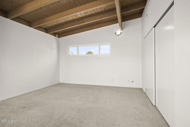 1218 Cornwall Lane, Ventura CA: https://media.crmls.org/mediaz/e76a932d-0136-4167-9fc8-7e6b22e5dbaa.jpg