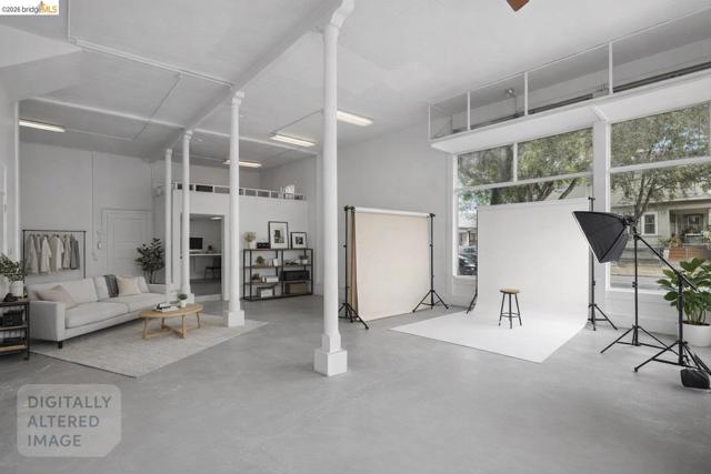 1718 Bancroft Way, Berkeley CA: https://media.crmls.org/mediaz/e76ab0ca-1257-4318-9807-385eb94d35ed.jpg