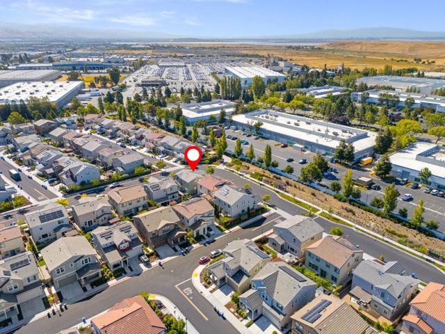 39806 Tomcod Street, Newark CA: https://media.crmls.org/mediaz/e76b6640-6e79-4f1b-b11a-9edebd57544c.jpg