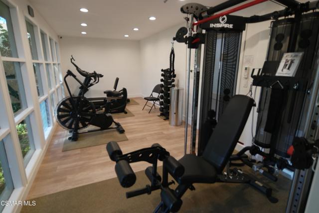 1228 S Westlake Boulevard, Westlake Village CA: https://media.crmls.org/mediaz/e76b6df4-937f-46e5-ad59-27866373944e.jpg