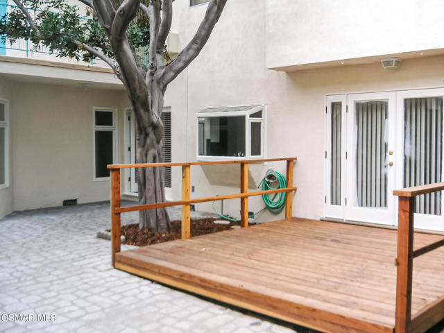 3411 Mclaughlin Avenue, Los Angeles CA: https://media.crmls.org/mediaz/e76b7284-4714-419f-8aea-783eb0ebd0ac.jpg