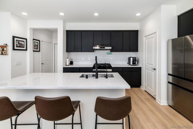 32395 Tannat Dr, Temecula CA: https://media.crmls.org/mediaz/e76b75f3-07fa-4bcd-b44a-0d1b10b51dea.jpg