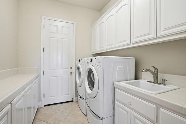 979 Via Rodriguez, San Juan Bautista CA: https://media.crmls.org/mediaz/e76c0f01-560c-41c2-ba3b-d6f47c61016f.jpg