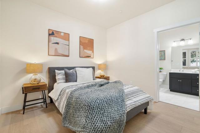 2560 Saffron Way, Mountain View CA: https://media.crmls.org/mediaz/e76c3c4e-9f90-4cb0-a19f-55c8cfb80eb8.jpg