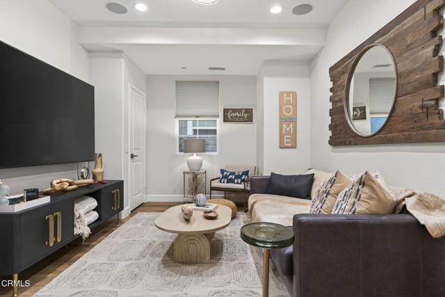 Detail Gallery Image 13 of 59 For 4045 Harbour Island Ln, Oxnard,  CA 93035 - 5 Beds | 3 Baths