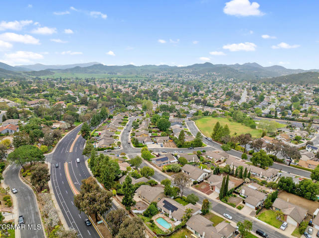 790 Spring Canyon Place, Thousand Oaks CA: https://media.crmls.org/mediaz/e76dd589-cd1b-413f-a3fd-c1f6fde5b11f.jpg