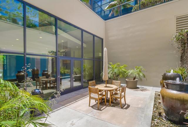Common Area Outdoor Dining and BBQ Area