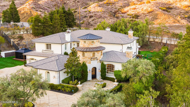 29475 Malibu View Court, Agoura Hills CA: https://media.crmls.org/mediaz/e771074e-eda8-4990-a6f8-b314cbcf1339.jpg