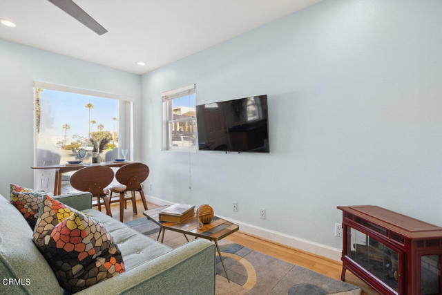 Detail Gallery Image 6 of 55 For 3701 Sunset Ln, Oxnard,  CA 93035 - 4 Beds | 3 Baths