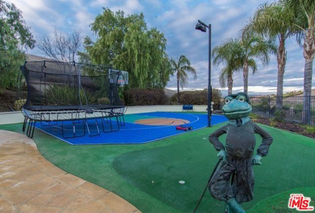 3855 BRUNSTON Court, Westlake Village CA: https://media.crmls.org/mediaz/e7714b70-5def-4365-975d-e53e214d5d08.jpg