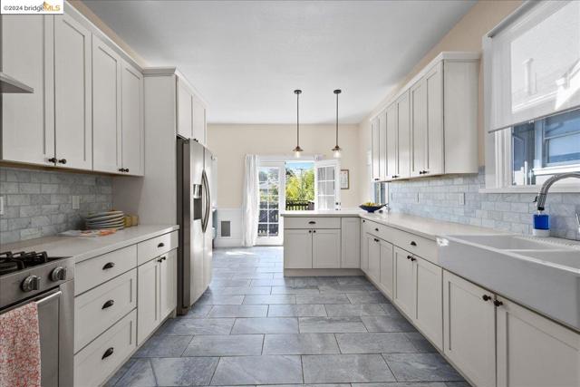 Image 10 of 54 For 5205 Cole St