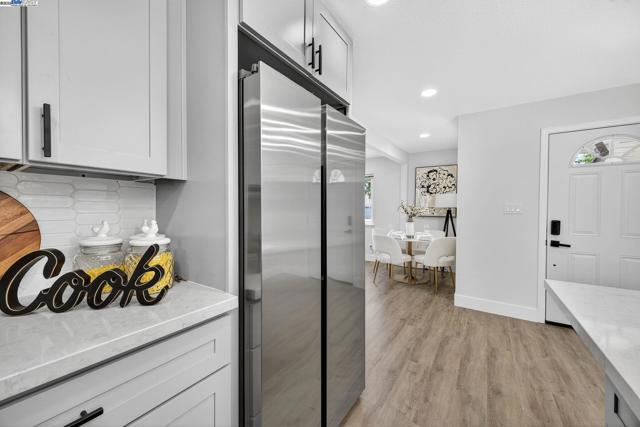 4403 Burke Way, Fremont CA: https://media.crmls.org/mediaz/e772a00c-4c21-4407-b601-21b16ffdc8b3.jpg