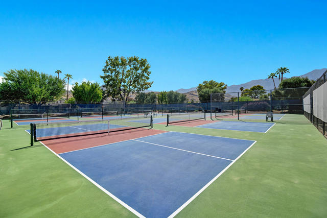 2101 Los Patos Drive, Palm Springs CA: https://media.crmls.org/mediaz/e772ca74-475f-4c61-a437-11aa7bfd6e6c.jpg