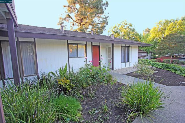 146 Maricopa Ct, Pleasant Hill CA: https://media.crmls.org/mediaz/e772ddea-2a7f-44dc-80fa-8045addd8a7d.jpg