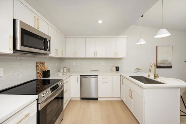 Detail Gallery Image 15 of 34 For 45 Oaktree Ln, Rolling Hills Estates,  CA 90274 - 4 Beds | 3 Baths