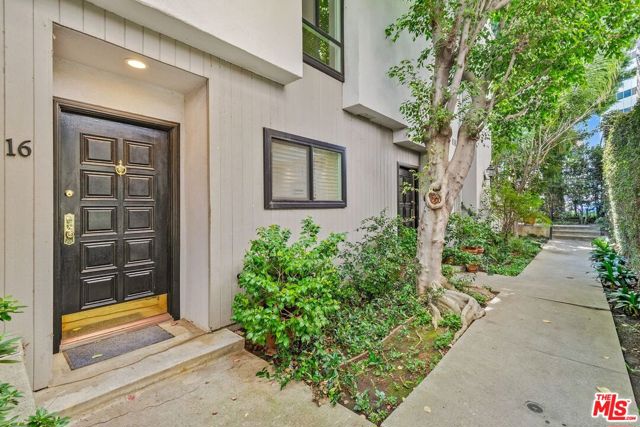 Image 3 for 10933 Wellworth Ave #16, Los Angeles, CA 90024