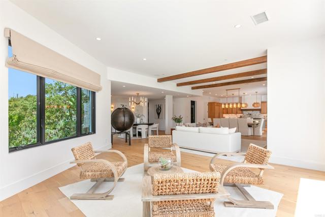 Detail Gallery Image 8 of 54 For 417 Warwick Ave, Cardiff By The Sea,  CA 92007 - 5 Beds | 5/1 Baths