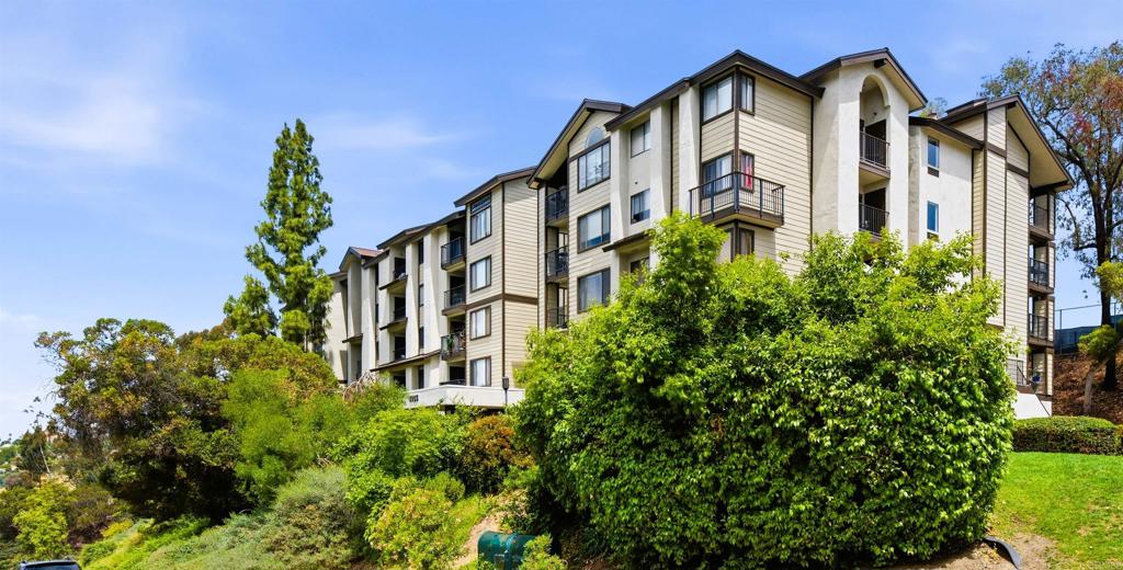 3955 Faircross Place - photo 2