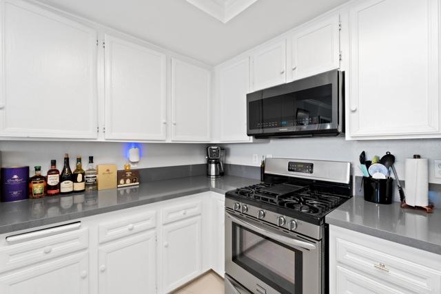 Image 9 of 32 For 1720 Melrose Avenue 28