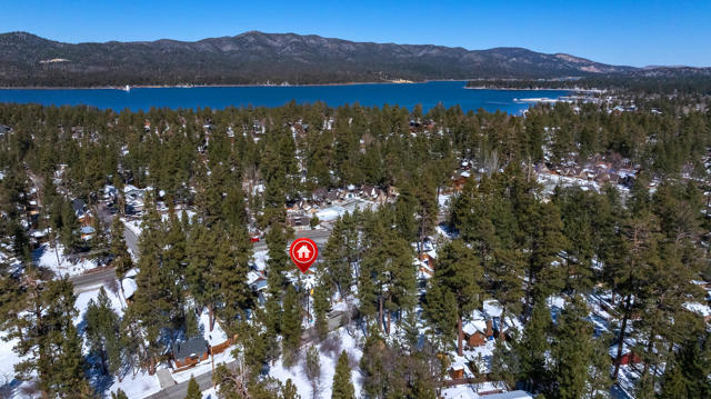 40110 Highland Road, Big Bear CA: https://media.crmls.org/mediaz/e777455a-ed89-41a3-b706-476cb12b51cf.jpg