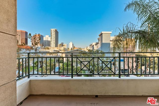 1257 Brockton Avenue, Los Angeles CA: https://media.crmls.org/mediaz/e777baa3-767a-436a-9727-a9d776f8b4c7.jpg