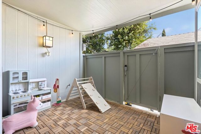 2520 Arizona Avenue, 8 photo 10