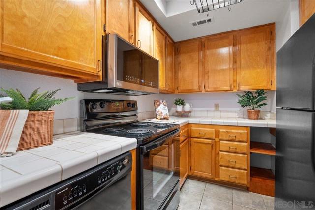 3629 3rd Ave, San Diego CA: https://media.crmls.org/mediaz/e7783a1a-28a1-4786-ab59-fc46e1237441.jpg