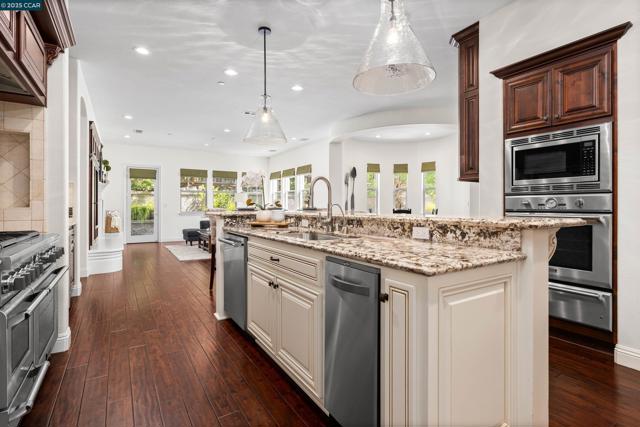 837 O'Brien Place, Danville CA: https://media.crmls.org/mediaz/e7786cee-1810-4f35-9b33-02a19cc7c016.jpg