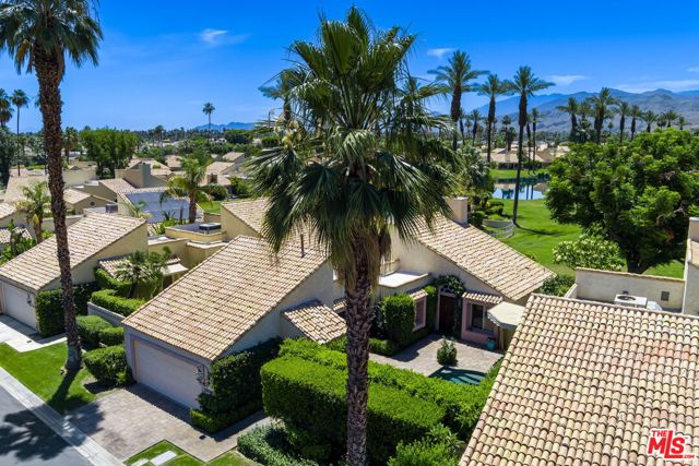 69385 Avenida De Las Montanas, Cathedral City CA: https://media.crmls.org/mediaz/e7798952-e0a6-4a30-a9c5-cc80fe8cde65.jpg