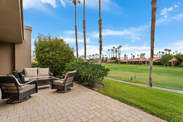 76702 Daffodil Drive, Palm Desert CA: https://media.crmls.org/mediaz/e779c5f8-3779-4e8e-804b-1b6c6dd72f2e.jpg
